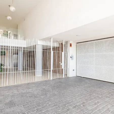 Sea View Haven With Pool, Terrace & Parking By Rems Apartment