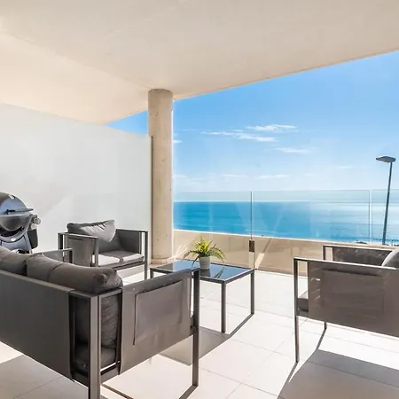 Sea View Haven With Pool, Terrace & Parking By Rems Benalmádena